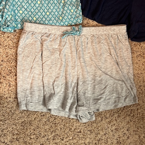 BNWOT 3-pack super soft women’s lounge/sleep shorts in size small! - Picture 5 of 8
